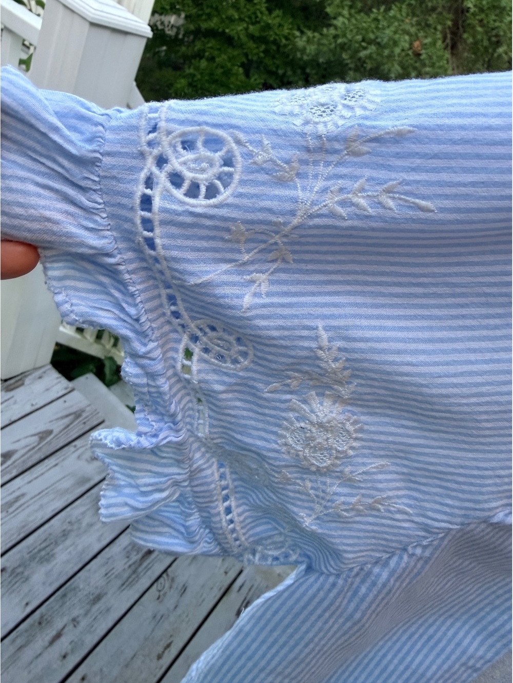 Xirena Women's Blue and White Striped Cotton Blouse with Embroidered Details, L - Picture 5 of 9